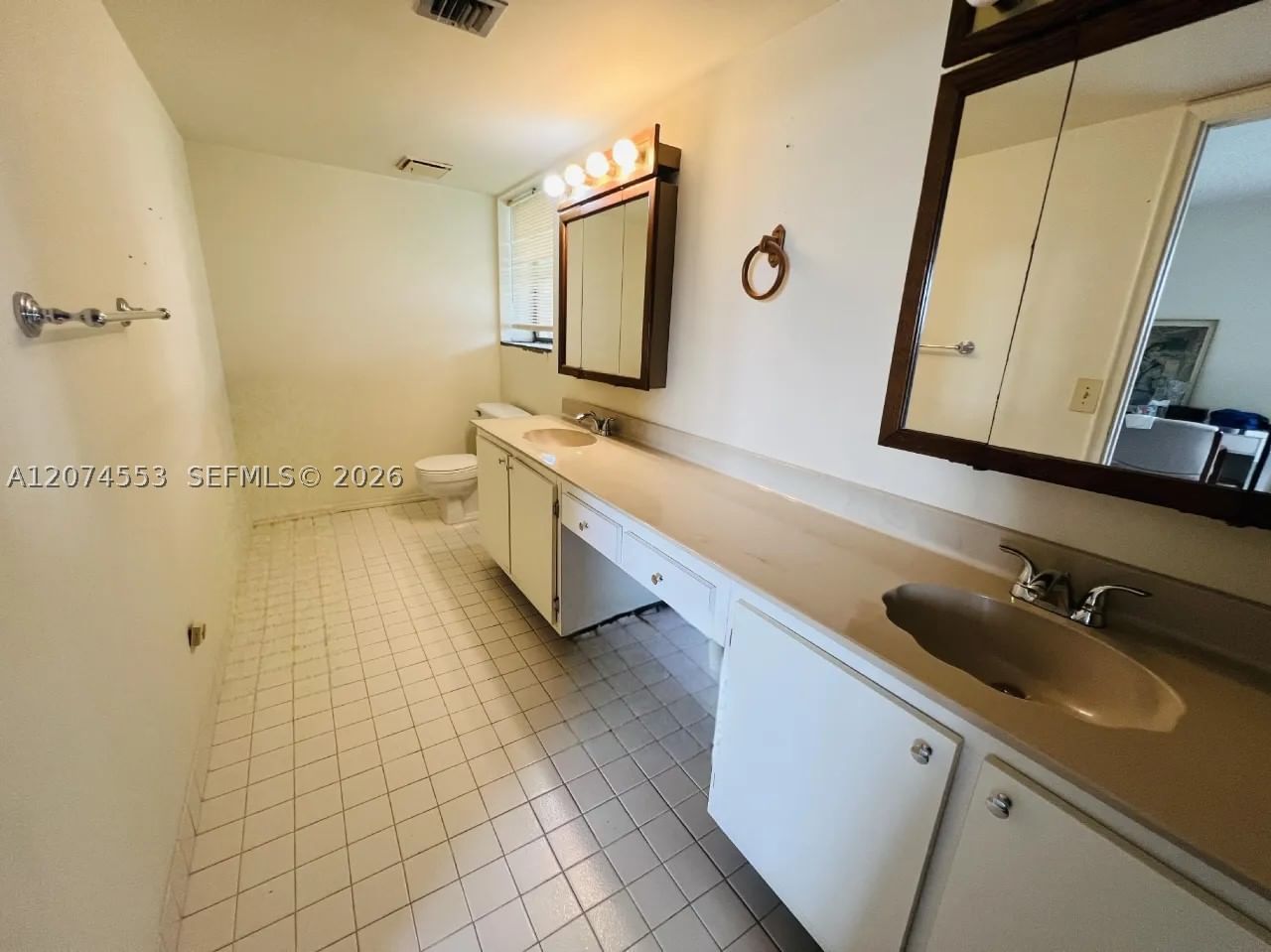 Real estate property located at 20860 San Simeon Way #205-6, Miami-dade, Lakeview Of The Calf Club, Miami, FL
