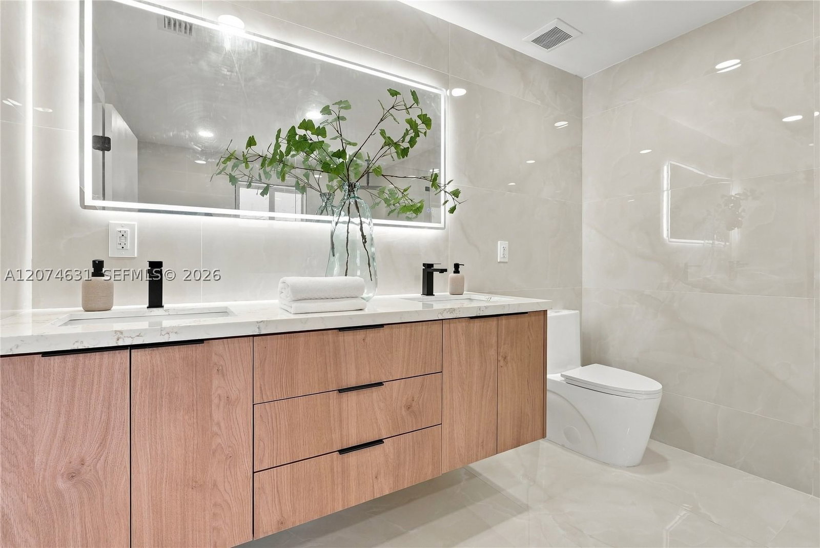 Real estate property located at 4801 Tyler St, Broward, Hollywood Hills, Hollywood, FL