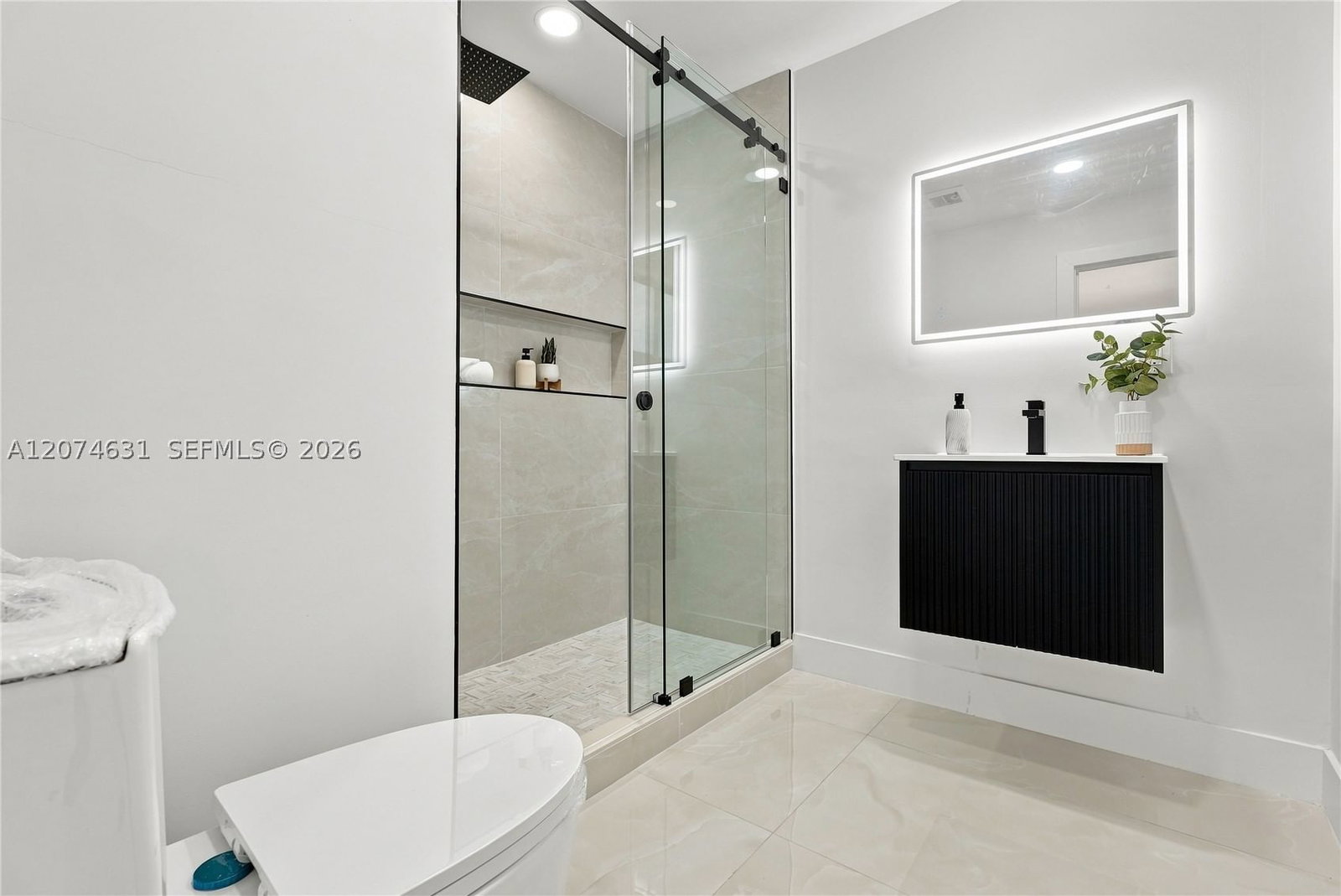 Real estate property located at 4801 Tyler St, Broward, Hollywood Hills, Hollywood, FL