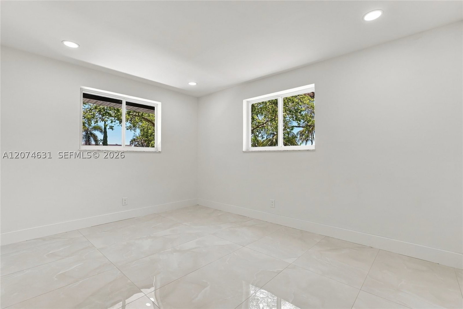 Real estate property located at 4801 Tyler St, Broward, Hollywood Hills, Hollywood, FL