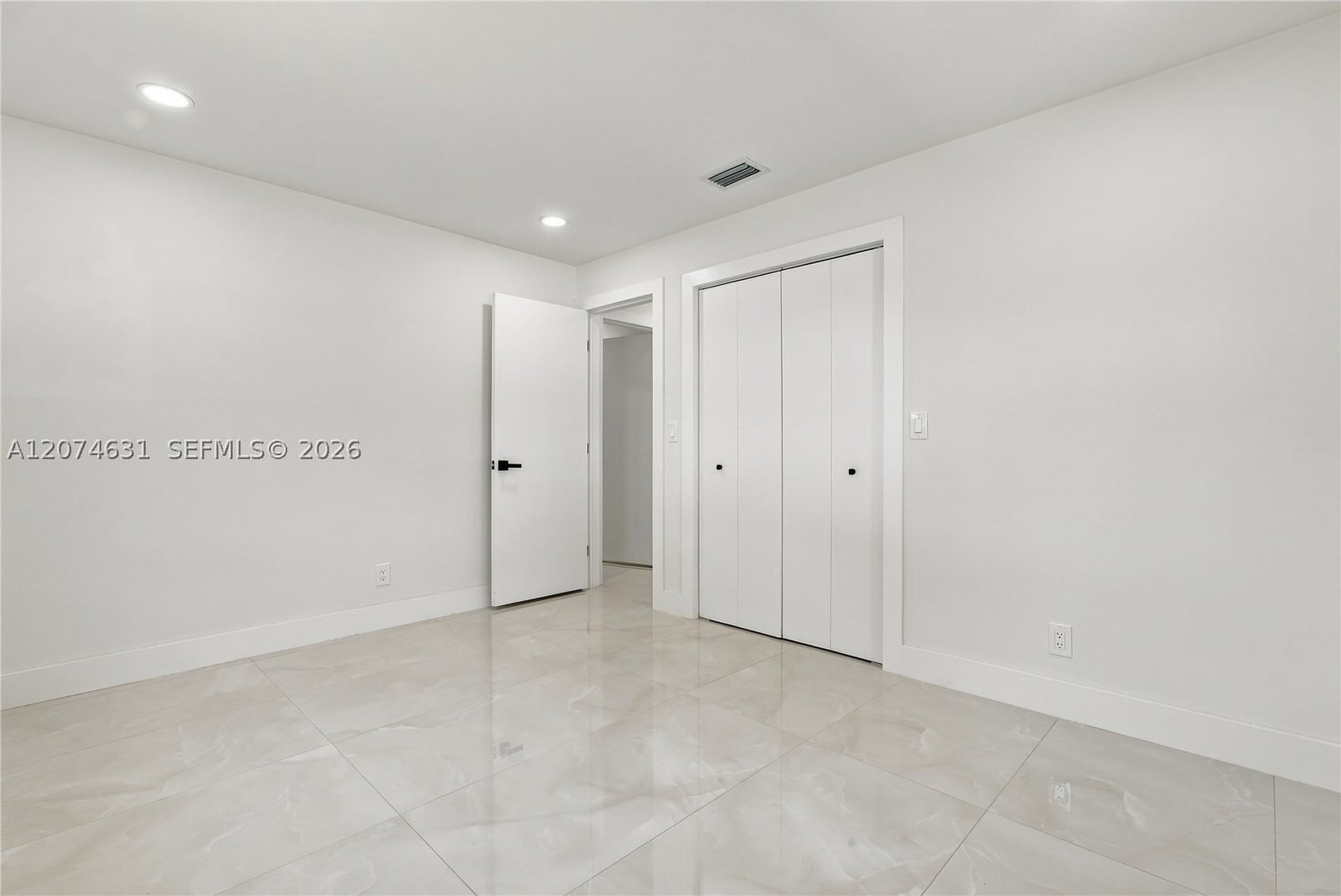 Real estate property located at 4801 Tyler St, Broward, Hollywood Hills, Hollywood, FL