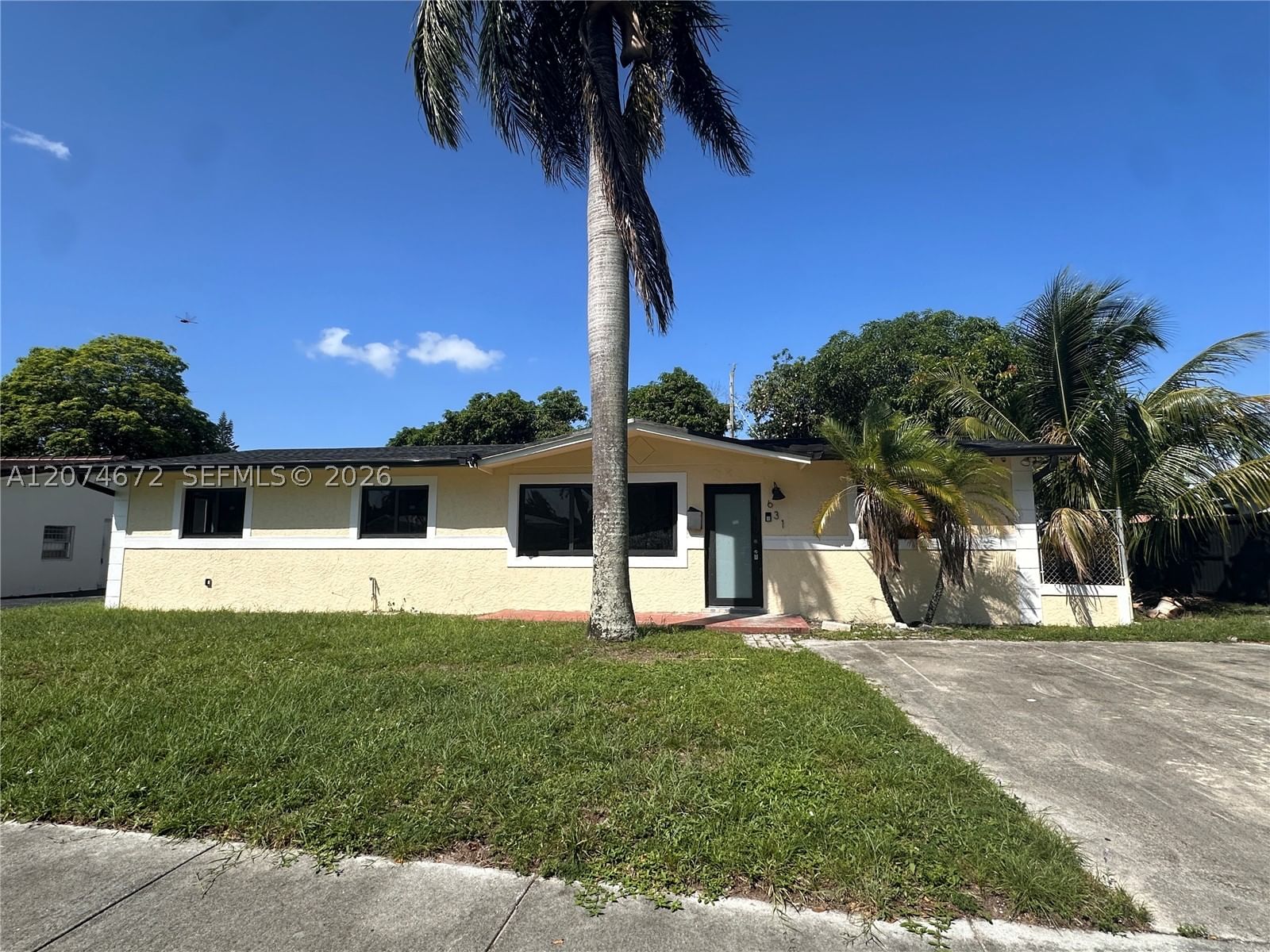 Real estate property located at 631 37th Ave, Broward, Prosper Park Amen, Lauderhill, FL