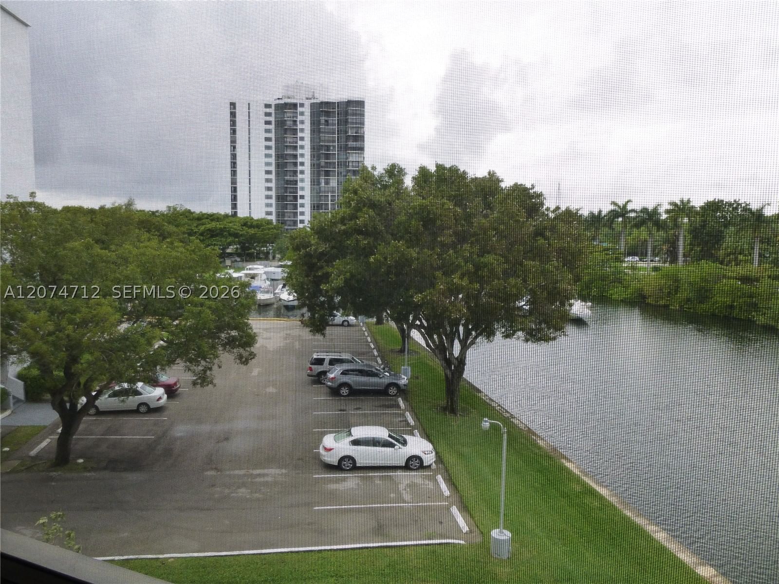 Real estate property located at 3401 Country Club Dr EI403, Miami-dade, Ensenada Condo Bldg E-ii, Aventura, FL