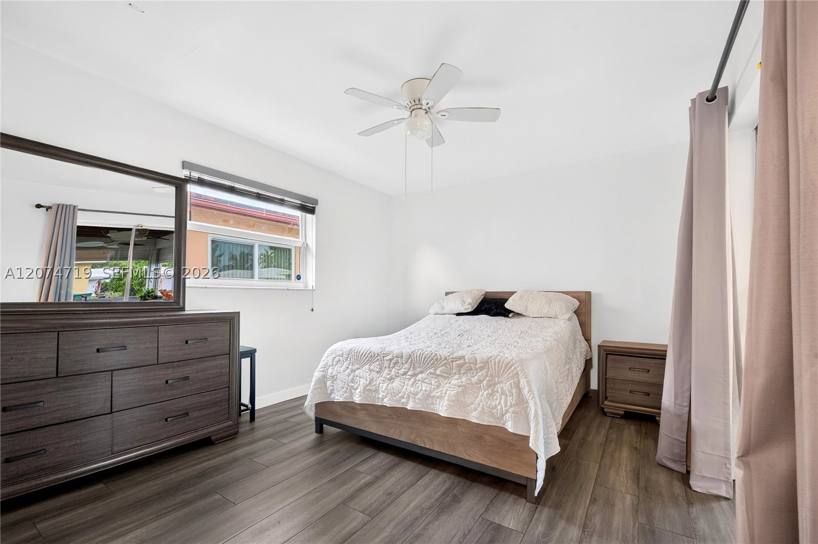 Real estate property located at 5721 64th Way, Broward, Mainlands Of Tamarac Lake, Tamarac, FL