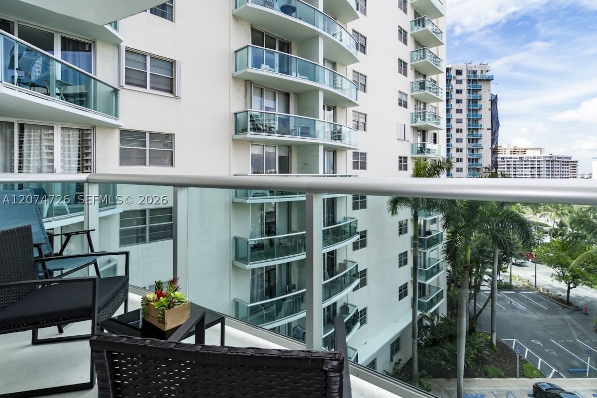 Real estate property located at 3901 Ocean Dr #6T, Broward, Tides On Hollywood Beach, Hollywood, FL