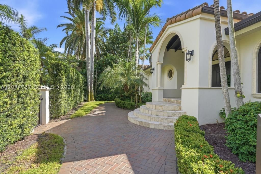 Real estate property located at 2532 Lake Ave, Miami-dade, Sunset Islands-island No, Miami Beach, FL
