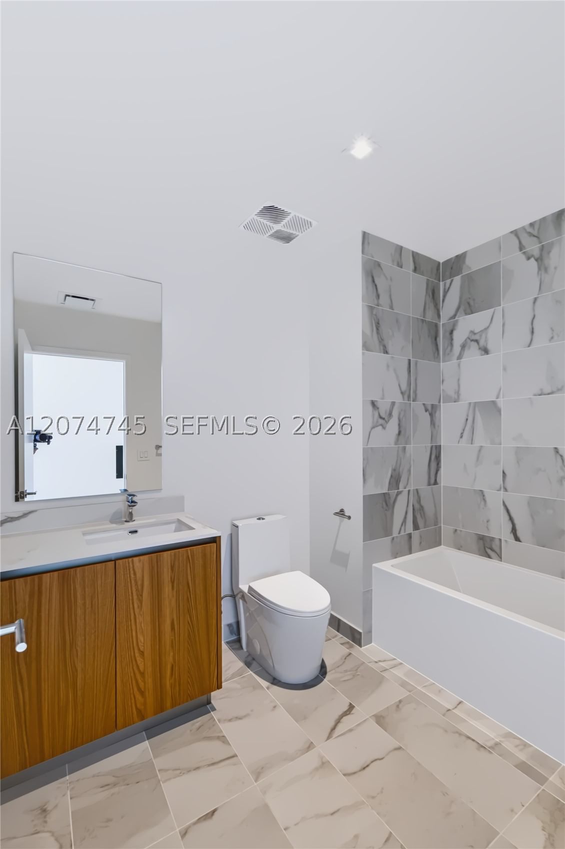 Real estate property located at 1400 Biscayne Blvd #3501, Miami-dade, Casa Bella Residences, Miami, FL