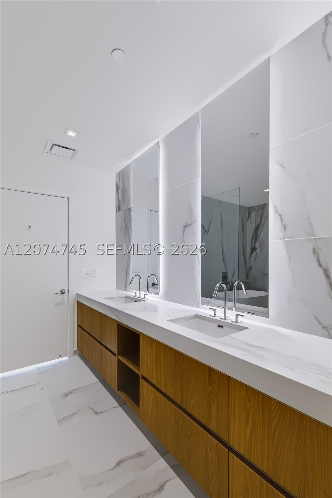 Real estate property located at 1400 Biscayne Blvd #3501, Miami-dade, Casa Bella Residences, Miami, FL