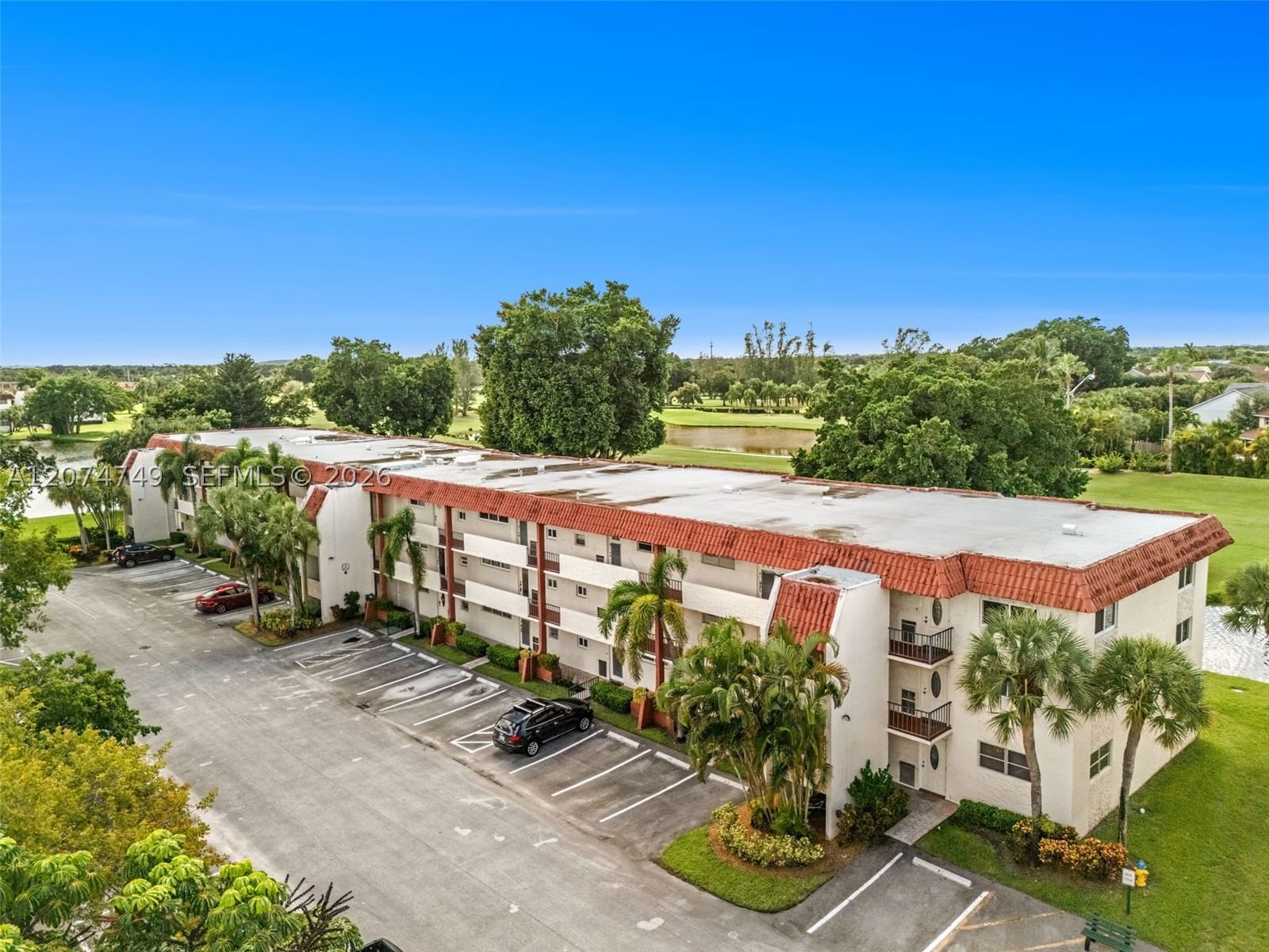 Real estate property located at 9811 Hollybrook Lake Dr #103, Broward, Hollybrook Golf & Tennis, Pembroke Pines, FL