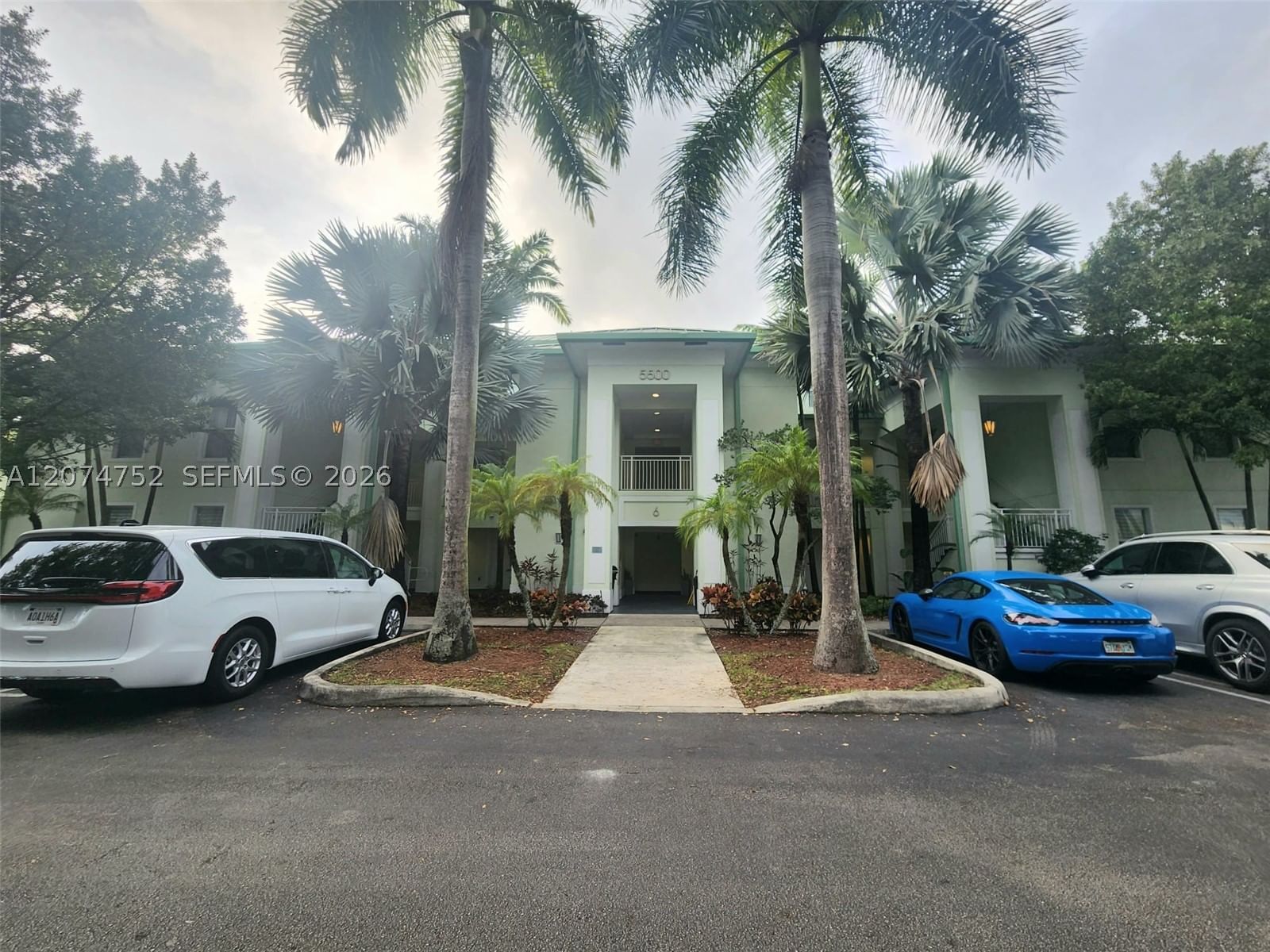 Real estate property located at 5300 87th Ave #614, Miami-dade, The Blue A Resort Hotel C, Doral, FL
