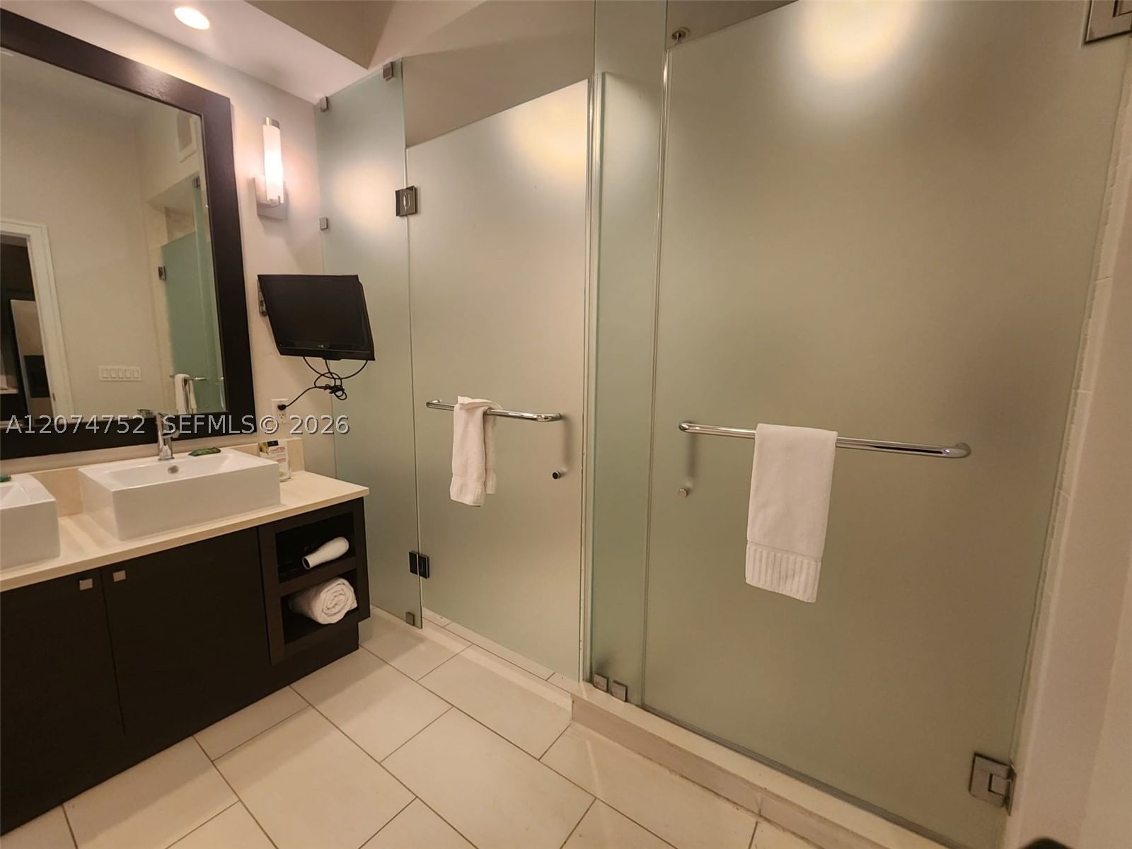 Real estate property located at 5300 87th Ave #614, Miami-dade, The Blue A Resort Hotel C, Doral, FL