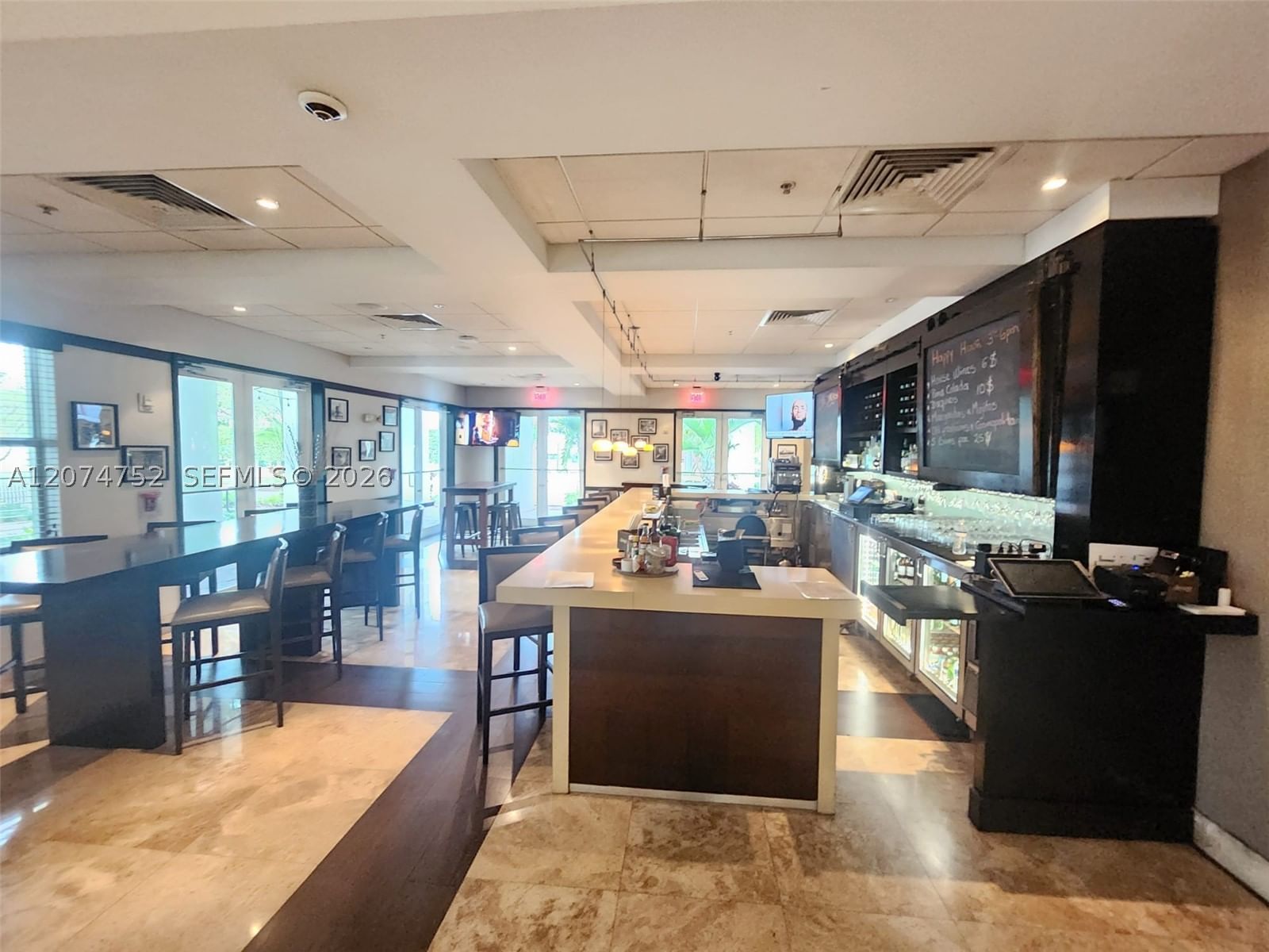 Real estate property located at 5300 87th Ave #614, Miami-dade, The Blue A Resort Hotel C, Doral, FL
