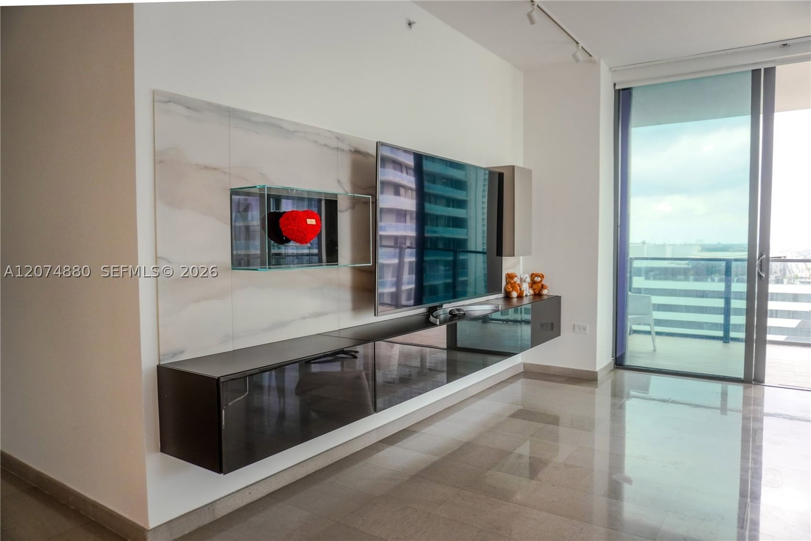 Real estate property located at 88 7 #2112, Miami-dade, Rise Condo, Miami, FL