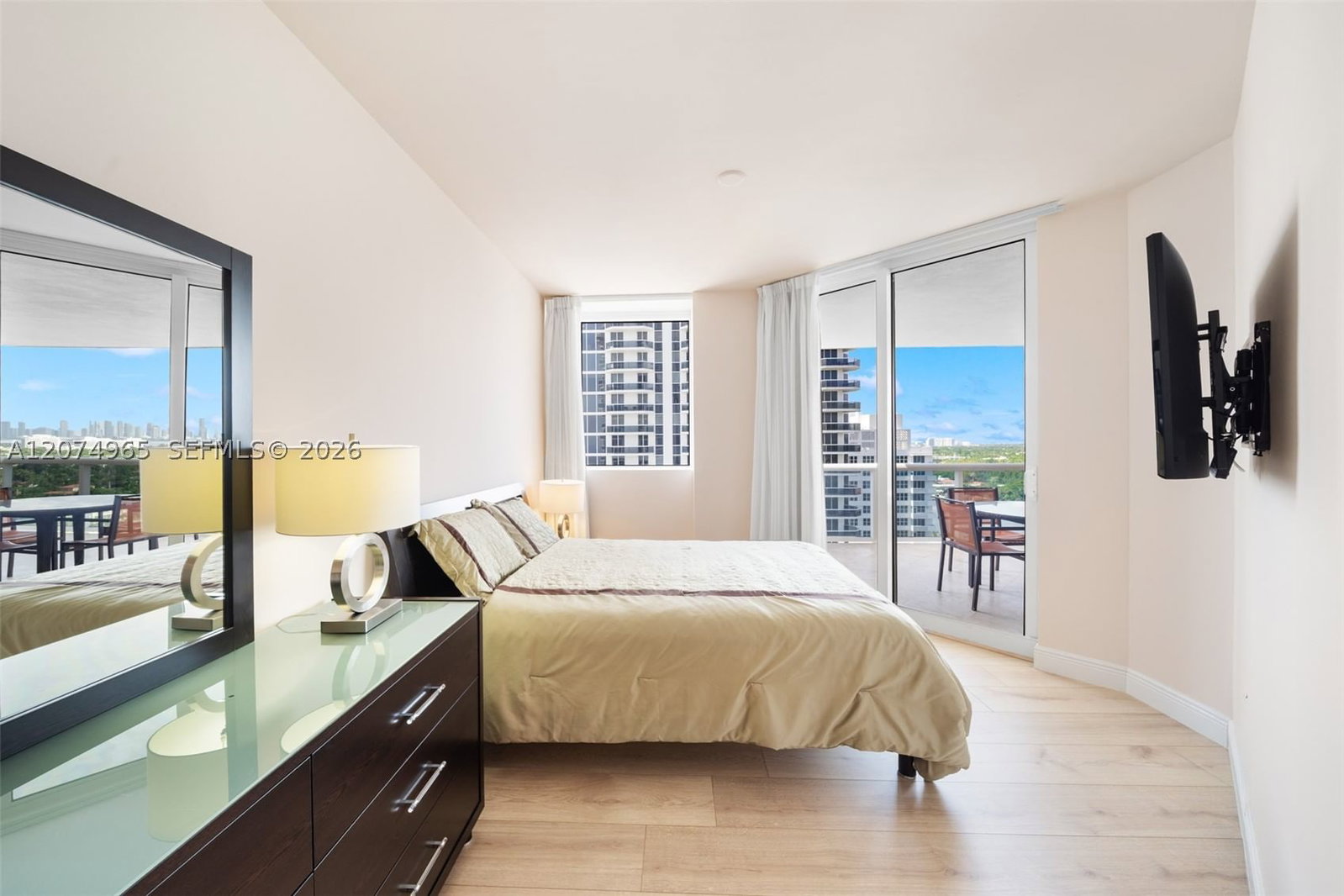 Real estate property located at 4779 Collins Ave #1804, Miami-dade, Blue Diamond Condo, Miami Beach, FL
