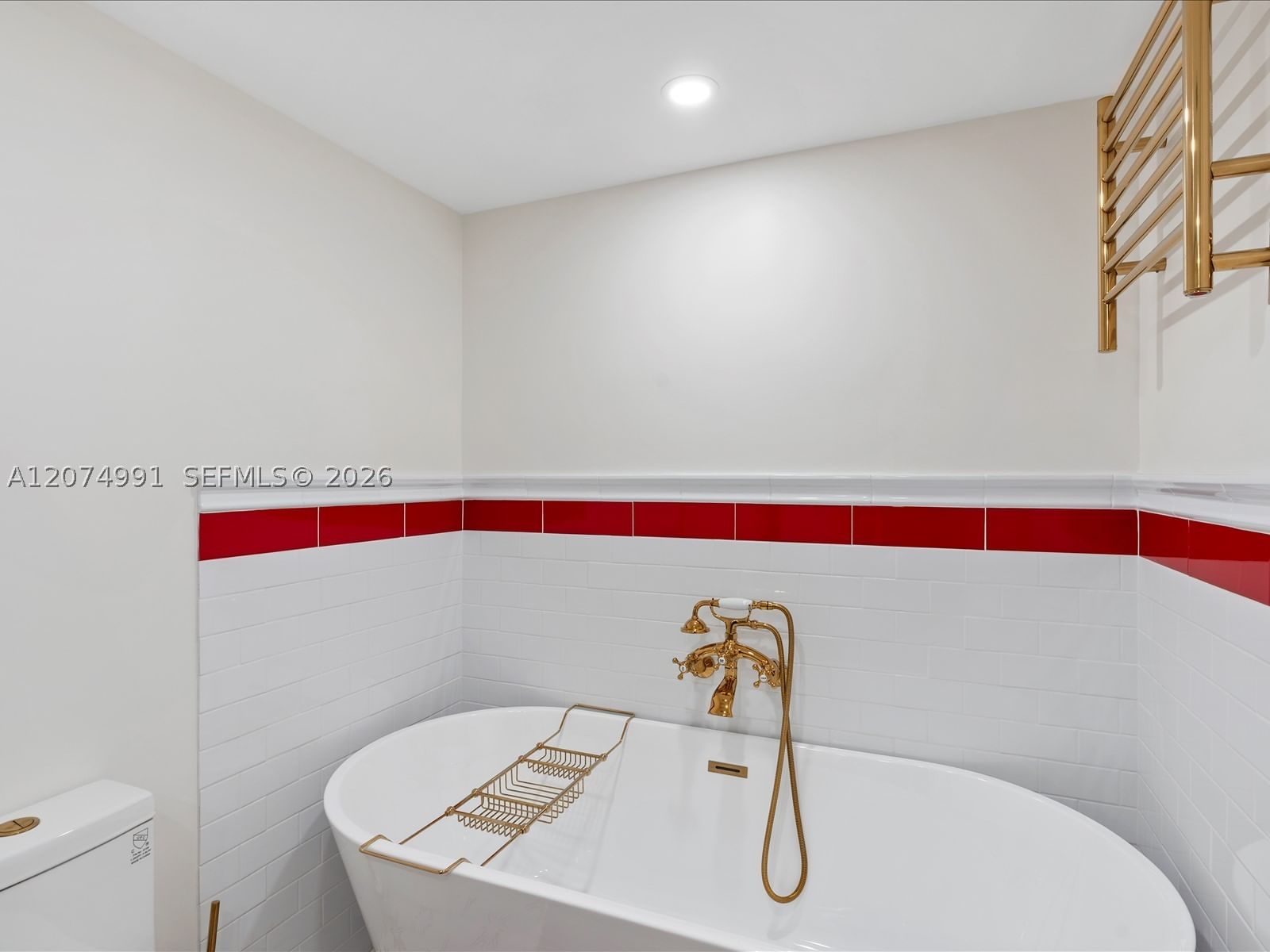 Real estate property located at 8877 Collins Ave #704, Miami-dade, Ocean Wave, Surfside, FL