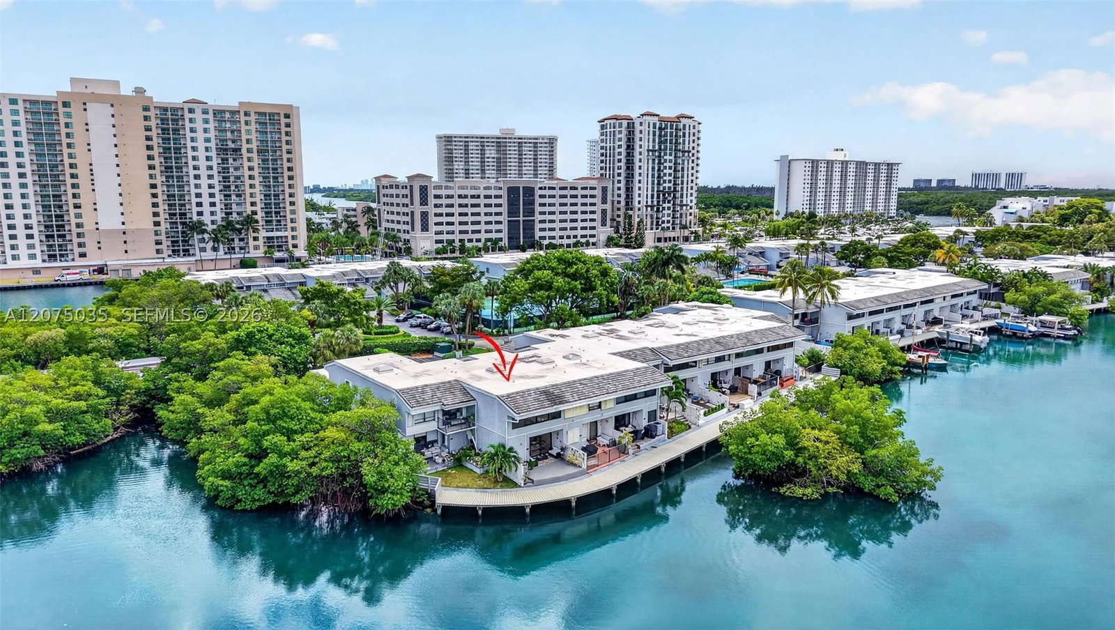 Real estate property located at 203 Poinciana Dr #103, Miami-dade, Poinciana Is Yt & Rcq Clu, Sunny Isles Beach, FL