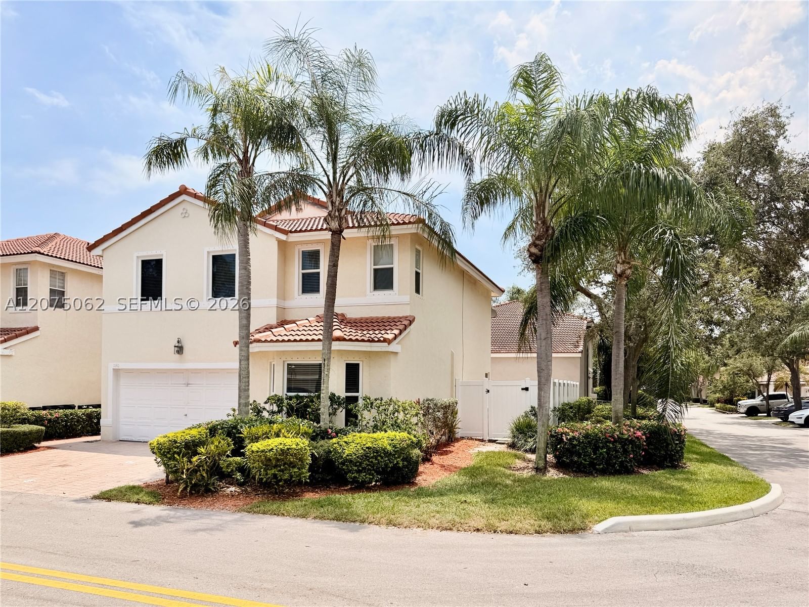 Real estate property located at 1140 Oysterwood St, Broward, Westlake Village, Hollywood, FL