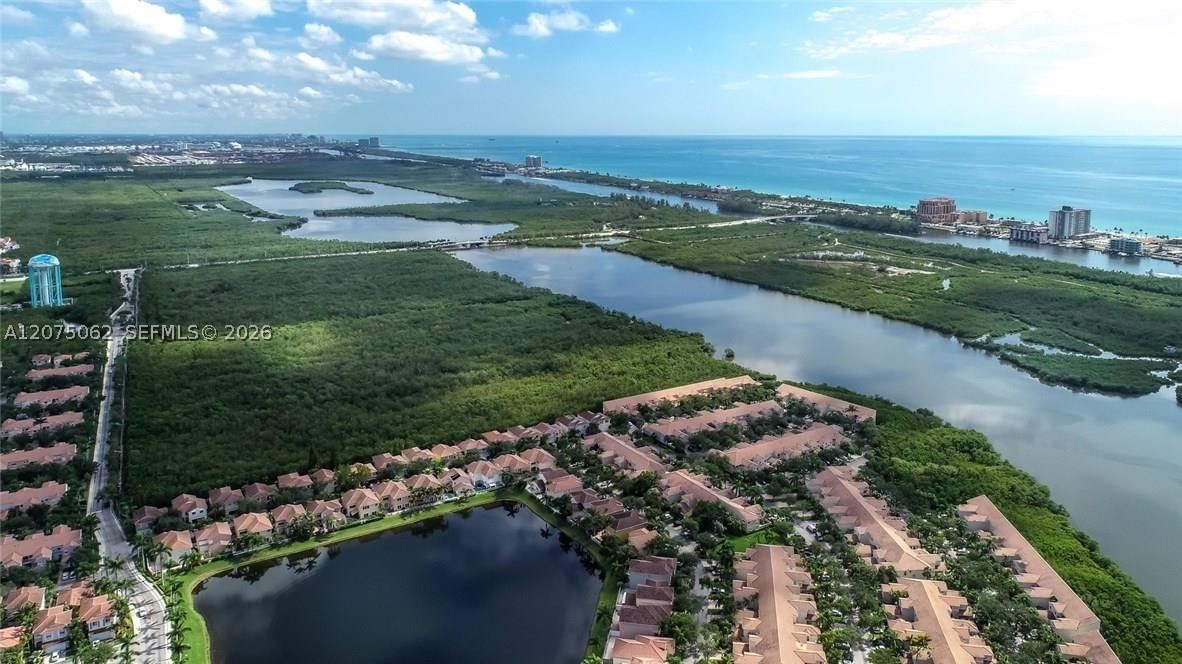 Real estate property located at 1140 Oysterwood St, Broward, Westlake Village, Hollywood, FL