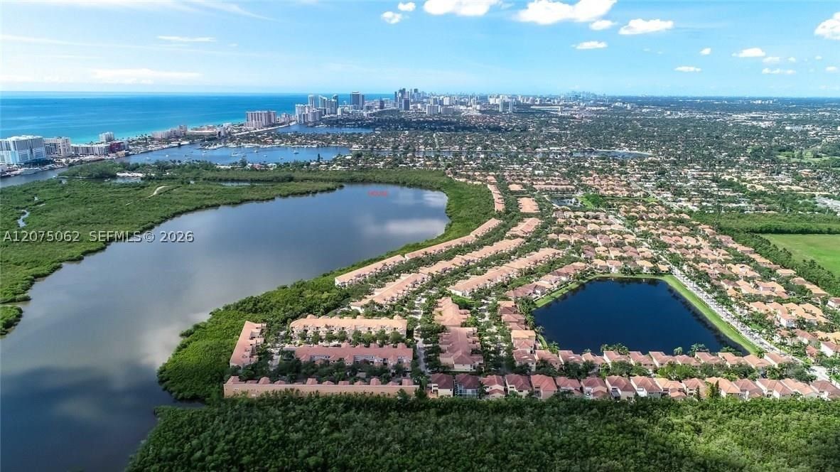 Real estate property located at 1140 Oysterwood St, Broward, Westlake Village, Hollywood, FL