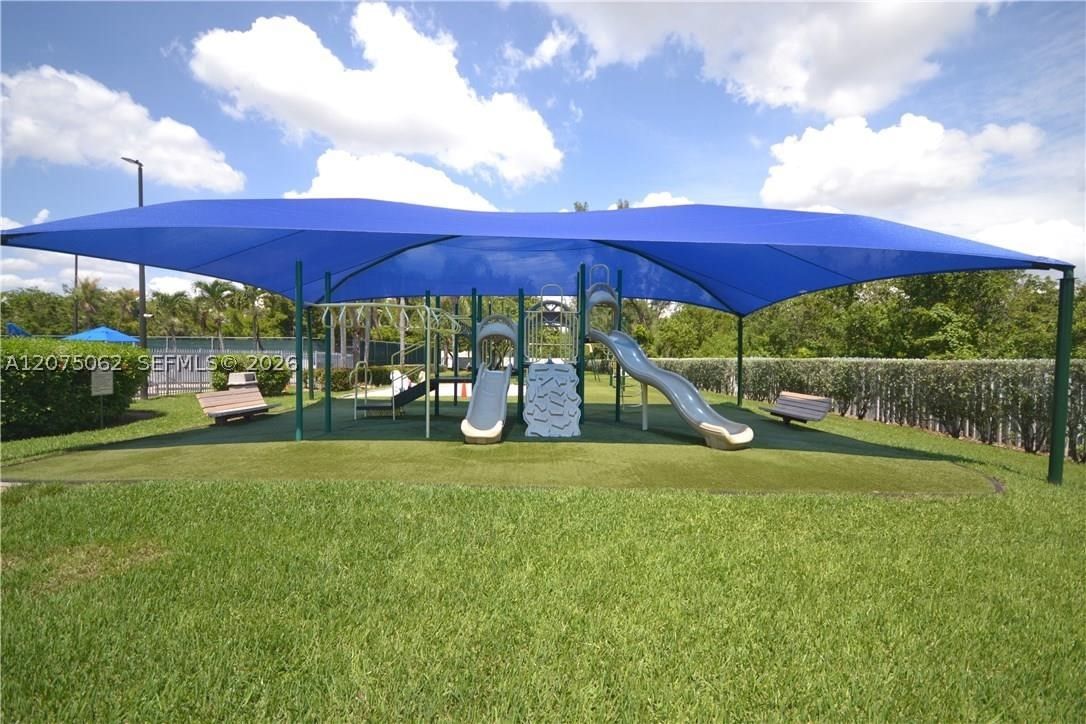 Real estate property located at 1140 Oysterwood St, Broward, Westlake Village, Hollywood, FL
