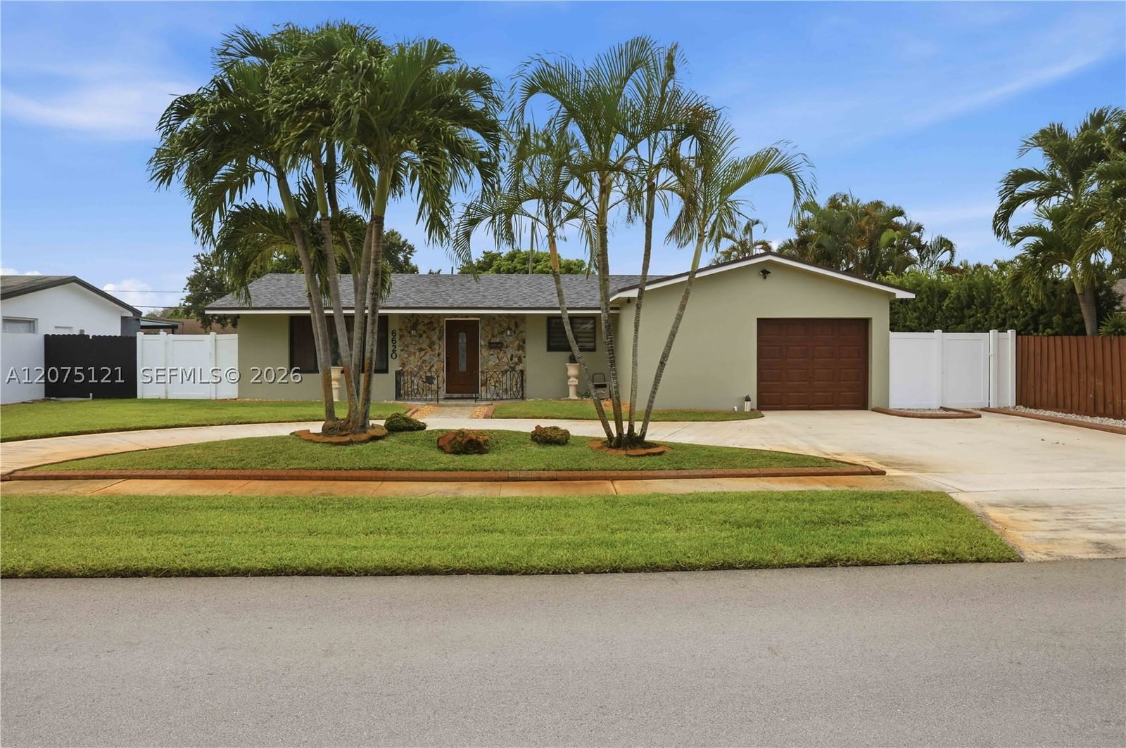 Real estate property located at 6620 6th St, Broward, Boulevard Heights Sec Ten, Pembroke Pines, FL