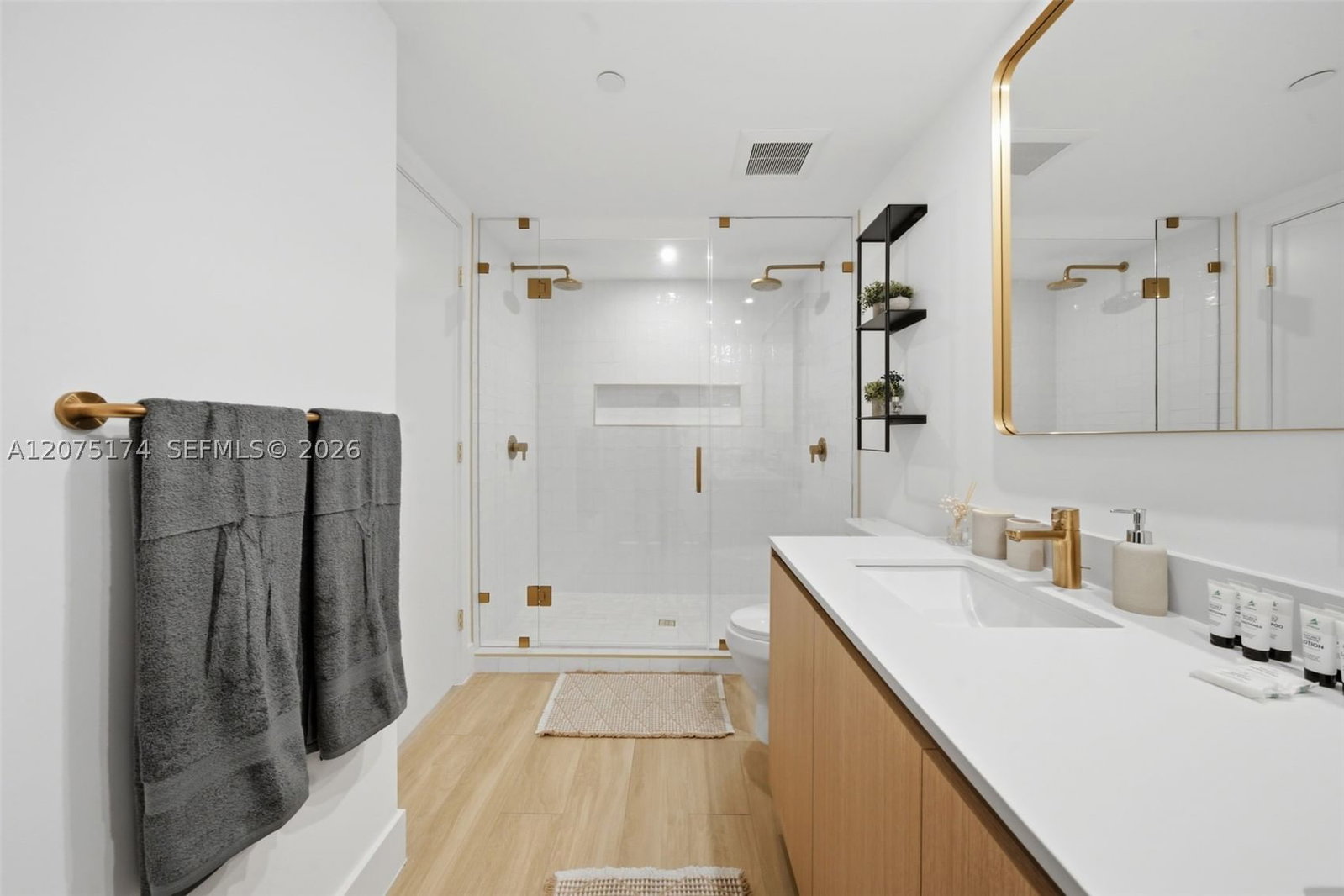Real estate property located at 90 32nd st #811, Miami-dade, The Standard Residence, Miami, FL