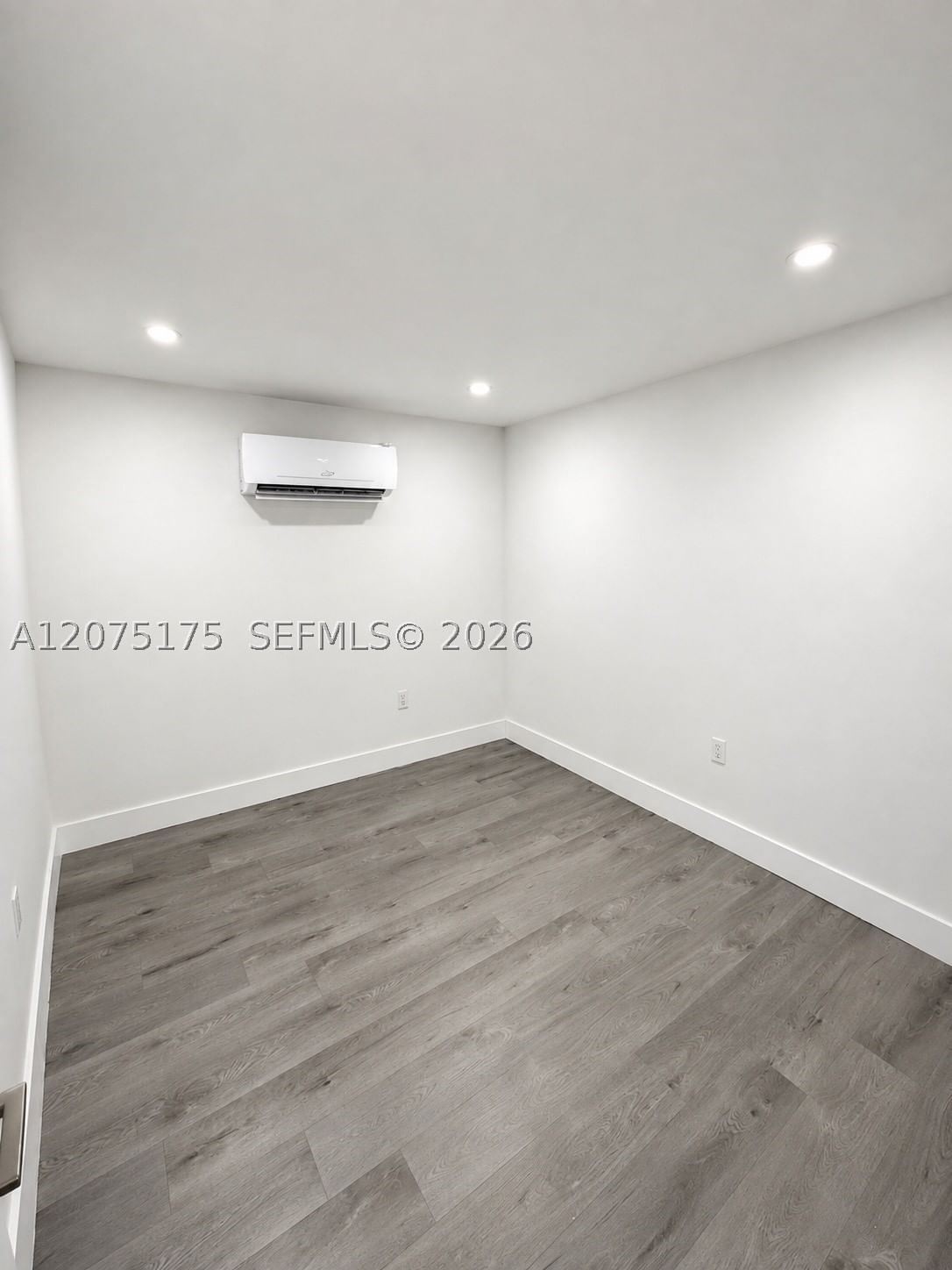 Real estate property located at 100 51st Ct, Miami-dade, Flagler Sun Homes, Miami, FL