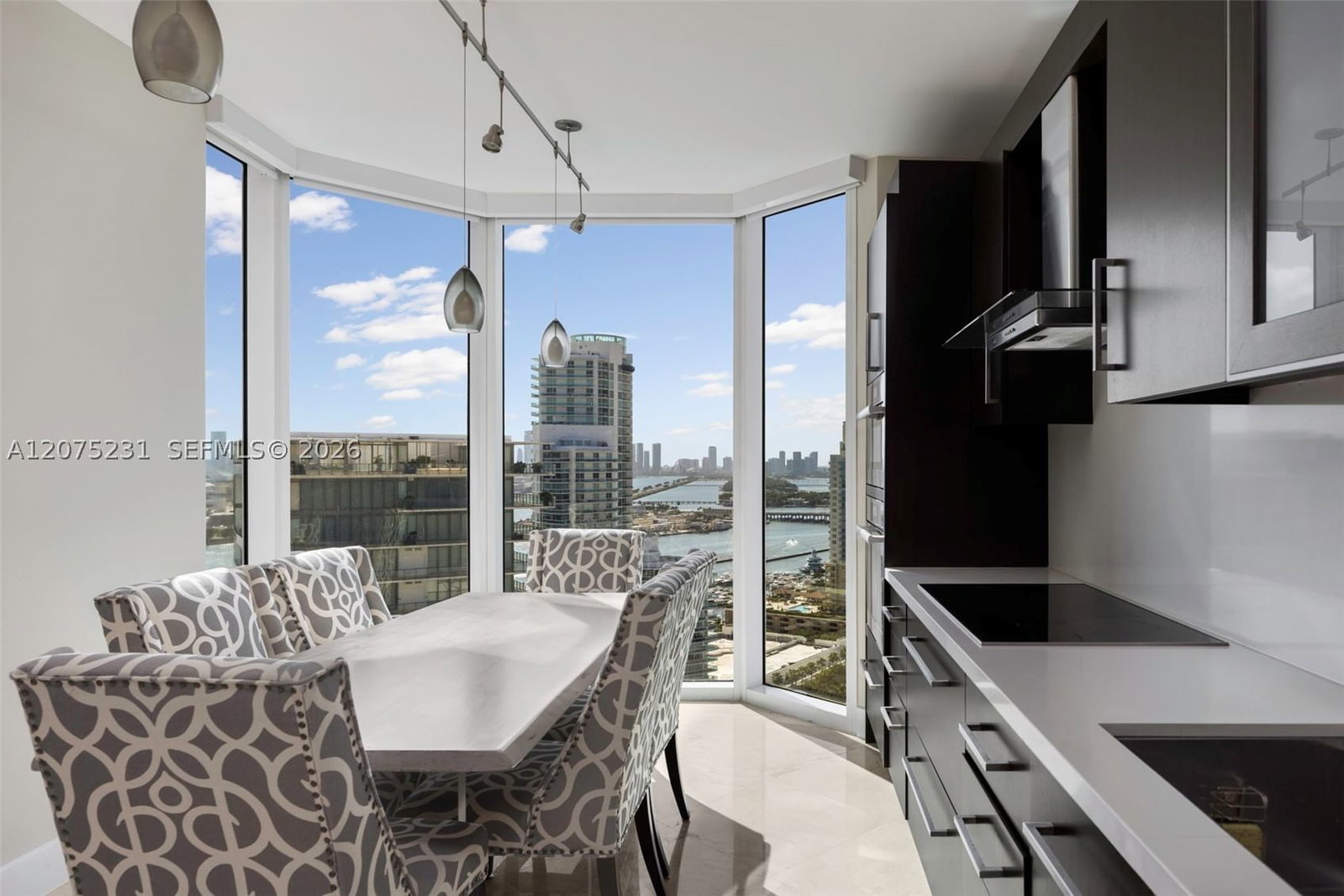 Real estate property located at 300 Pointe Dr #2806, Miami-dade, Portofino Tower Condo, Miami Beach, FL
