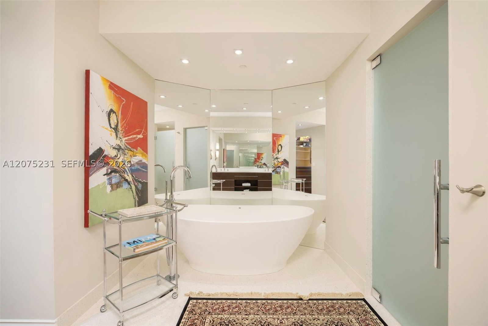 Real estate property located at 300 Pointe Dr #2806, Miami-dade, Portofino Tower Condo, Miami Beach, FL