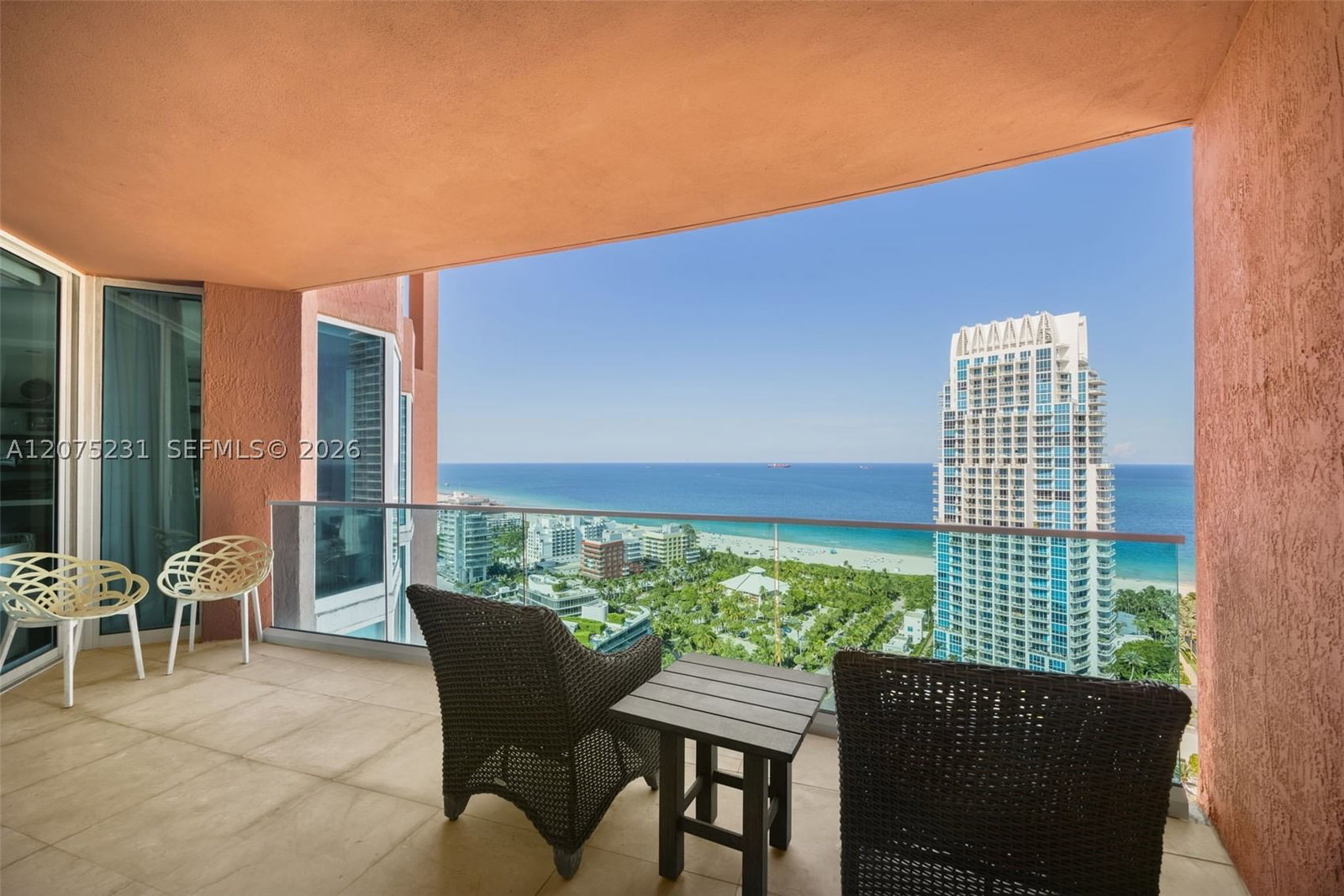 Real estate property located at 300 Pointe Dr #2806, Miami-dade, Portofino Tower Condo, Miami Beach, FL