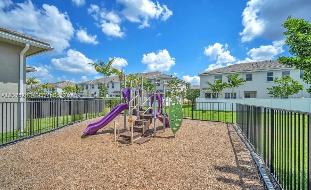 Real estate property located at 181 170th Ave, Broward, Merrick Square, Pembroke Pines, FL