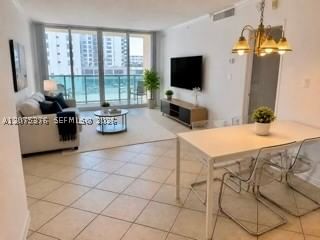 Real estate property located at 2501 Ocean Dr #439, Broward, Wave Condo, Hollywood, FL
