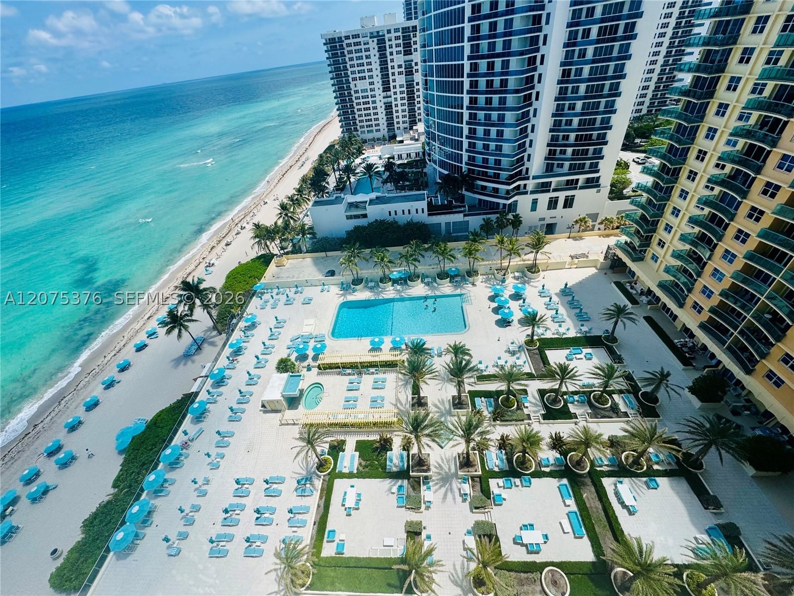 Real estate property located at 2501 Ocean Dr #439, Broward, Wave Condo, Hollywood, FL