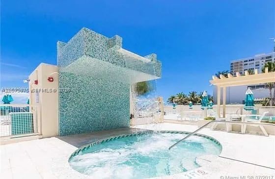 Real estate property located at 2501 Ocean Dr #439, Broward, Wave Condo, Hollywood, FL