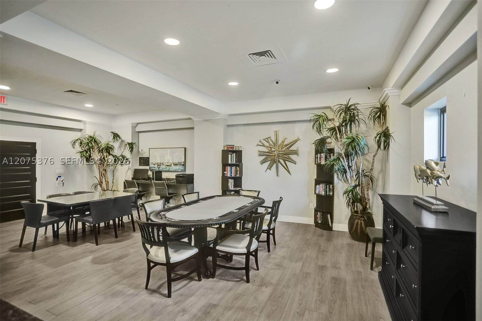 Real estate property located at 2501 Ocean Dr #439, Broward, Wave Condo, Hollywood, FL
