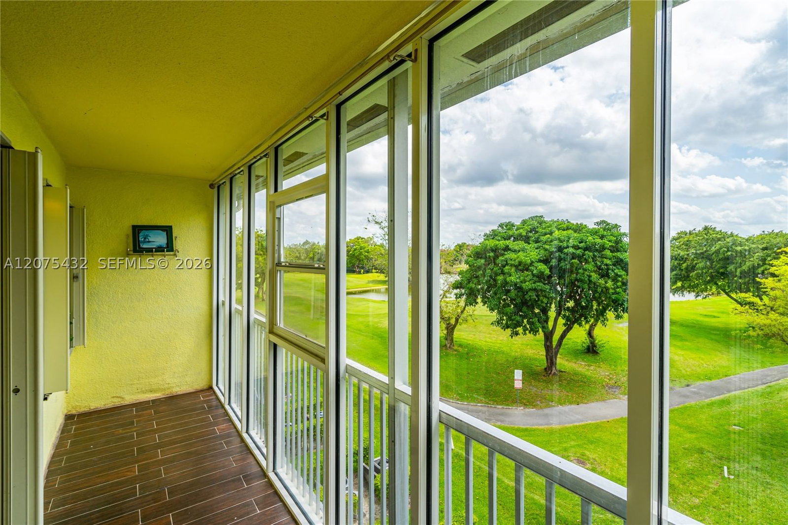 Real estate property located at 300 134th Way #413E, Broward, New Hampton At Century Vi, Pembroke Pines, FL