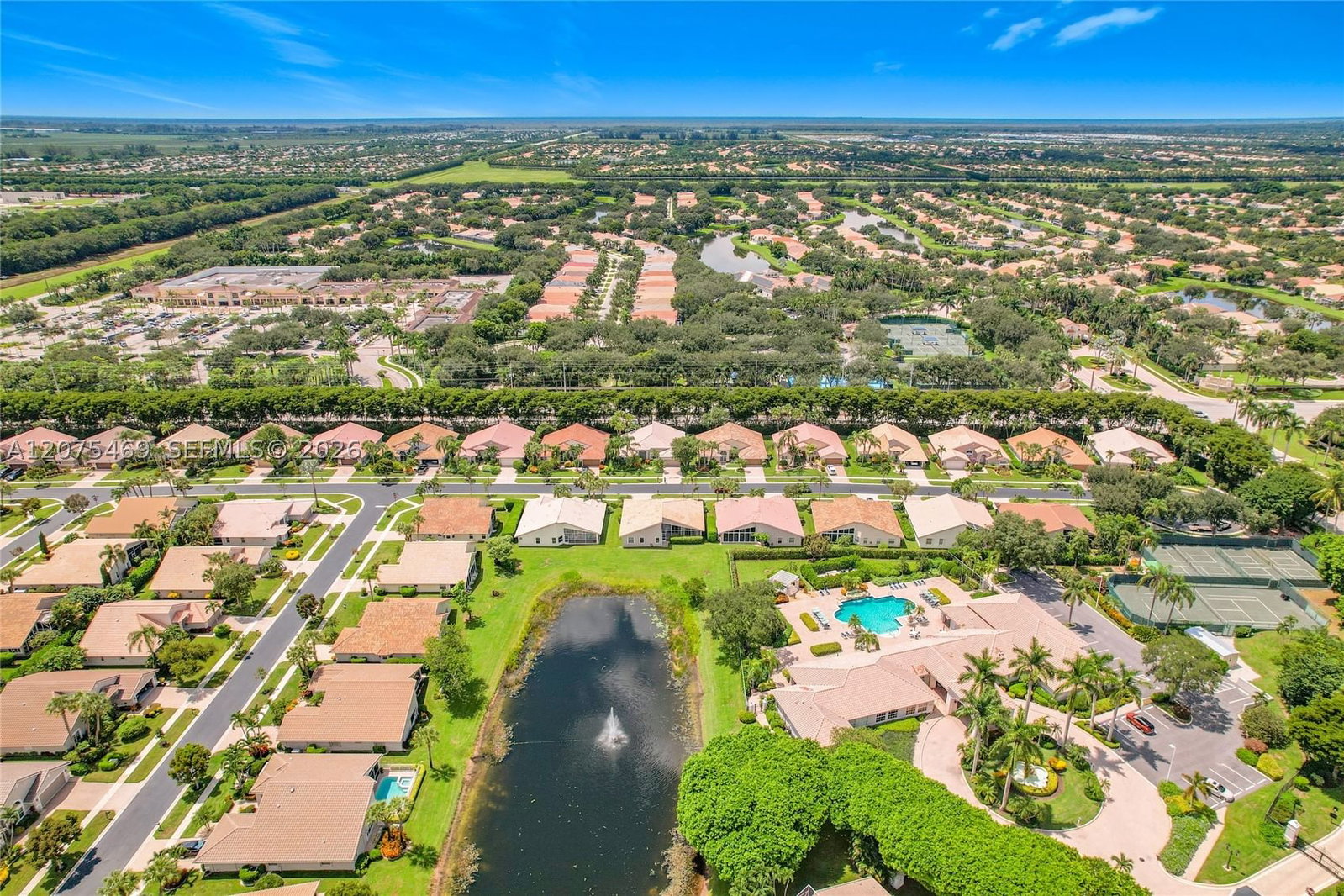Real estate property located at 7463 Falls Rd W, Palm Beach, Lakeridge Falls, Boynton Beach, FL
