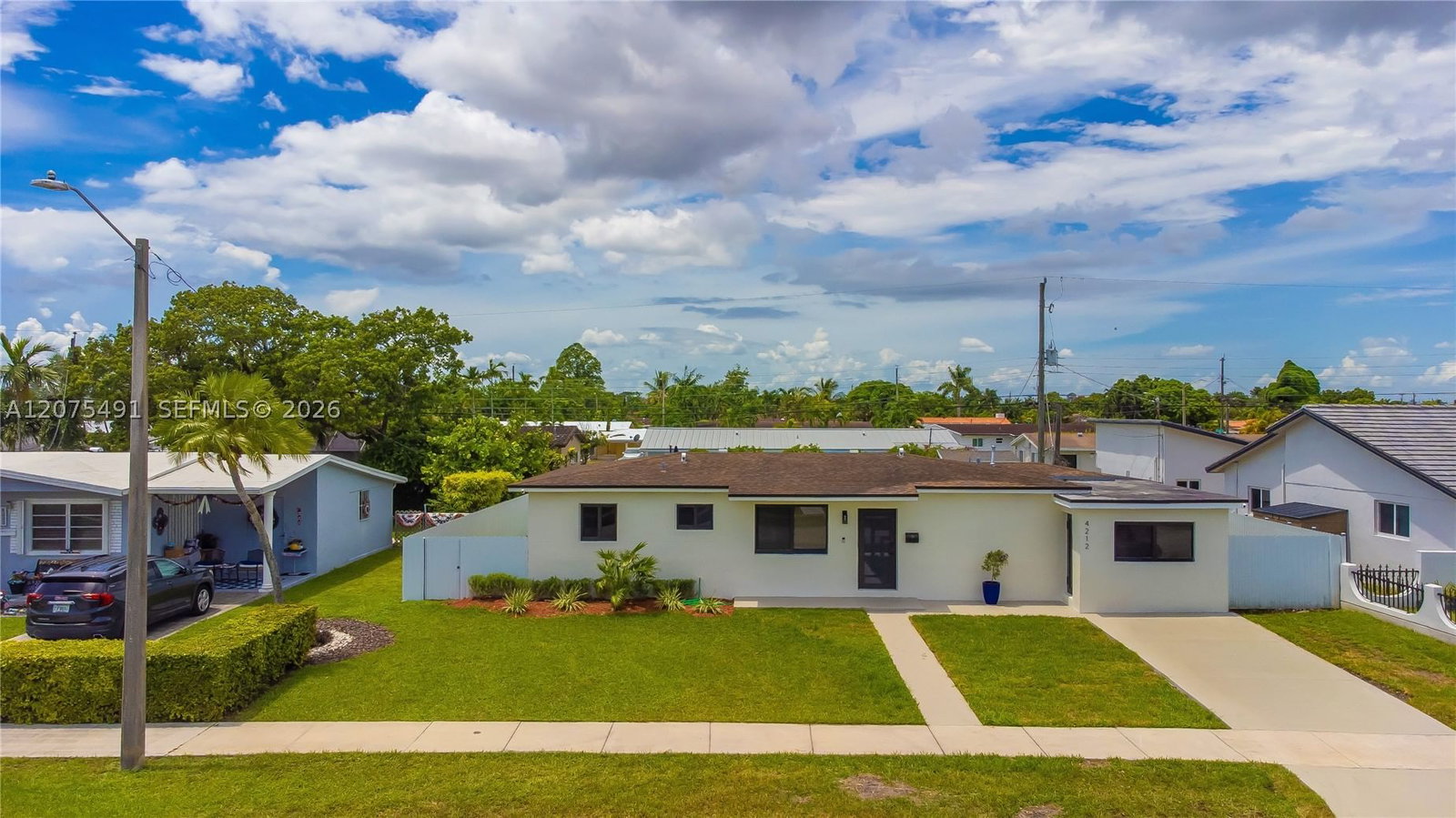 Real estate property located at 4212 98th Ave, Miami-dade, Fairlawn Ests 1st Addn, Miami, FL