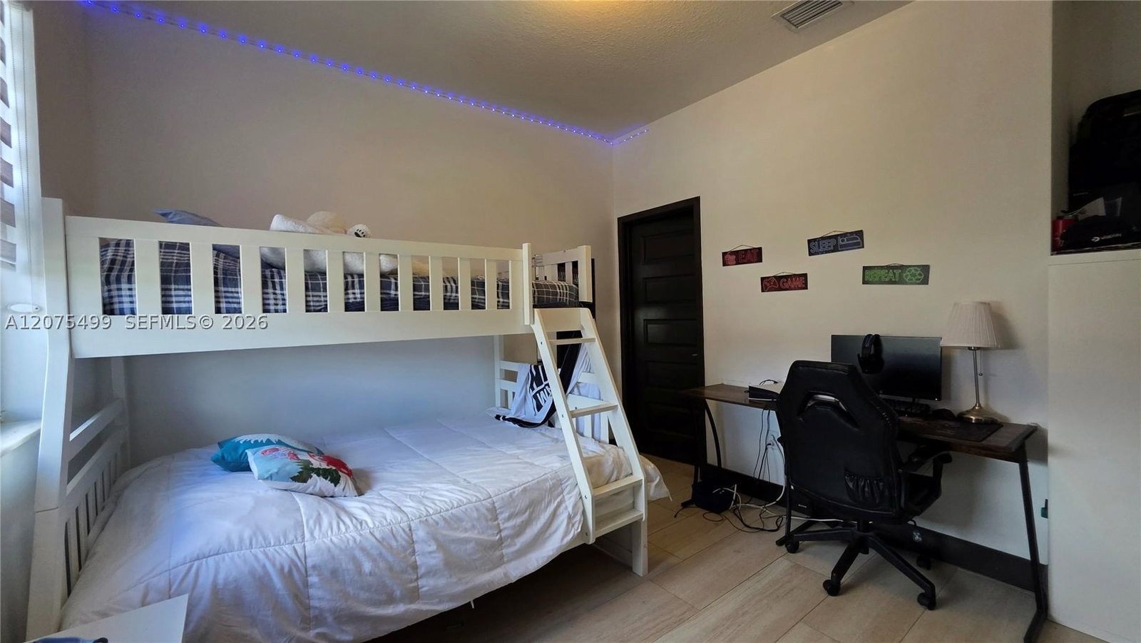 Real estate property located at 16017 91st Ct, Miami-dade, Dunnwoody Lake, Miami Lakes, FL