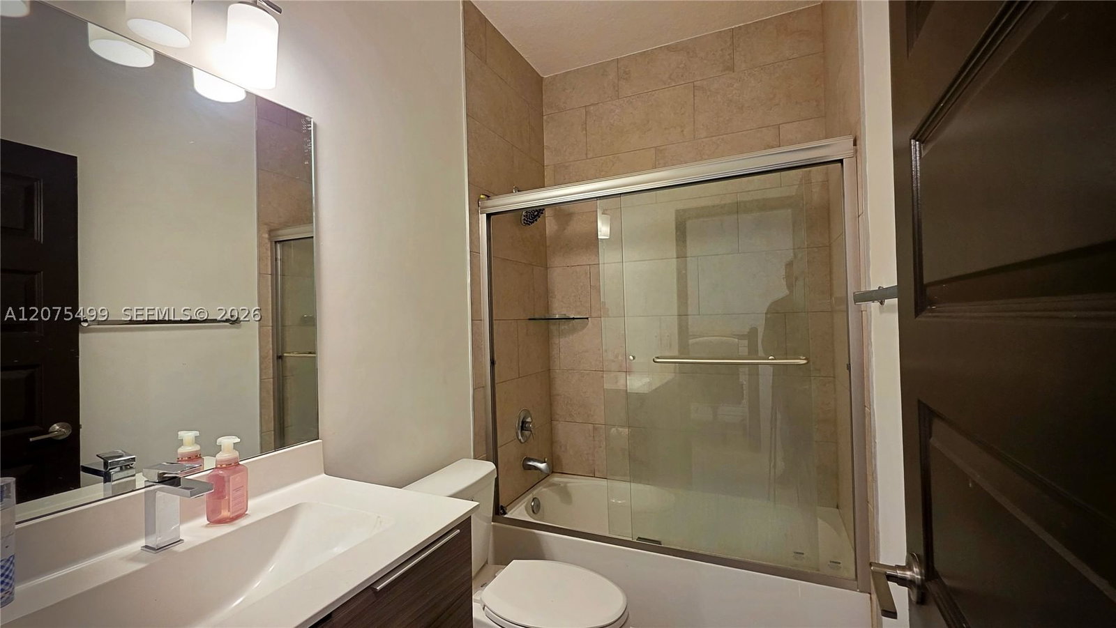 Real estate property located at 16017 91st Ct, Miami-dade, Dunnwoody Lake, Miami Lakes, FL