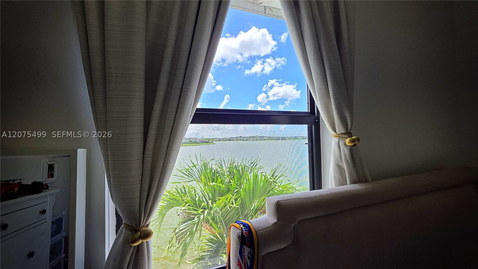 Real estate property located at 16017 91st Ct, Miami-dade, Dunnwoody Lake, Miami Lakes, FL