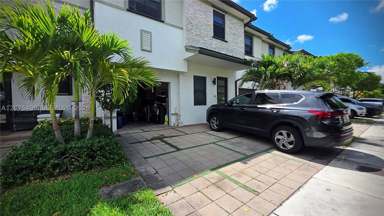 Real estate property located at 16017 91st Ct, Miami-dade, Dunnwoody Lake, Miami Lakes, FL