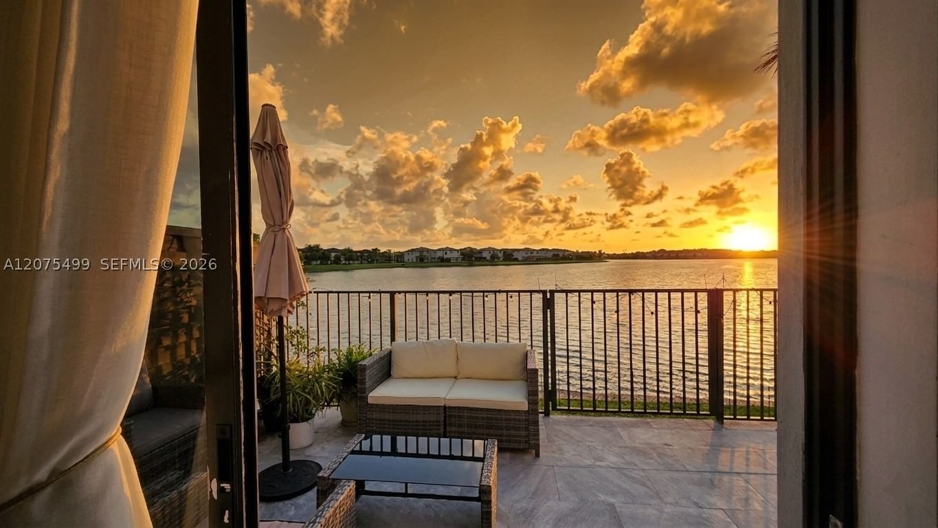 Real estate property located at 16017 91st Ct, Miami-dade, Dunnwoody Lake, Miami Lakes, FL
