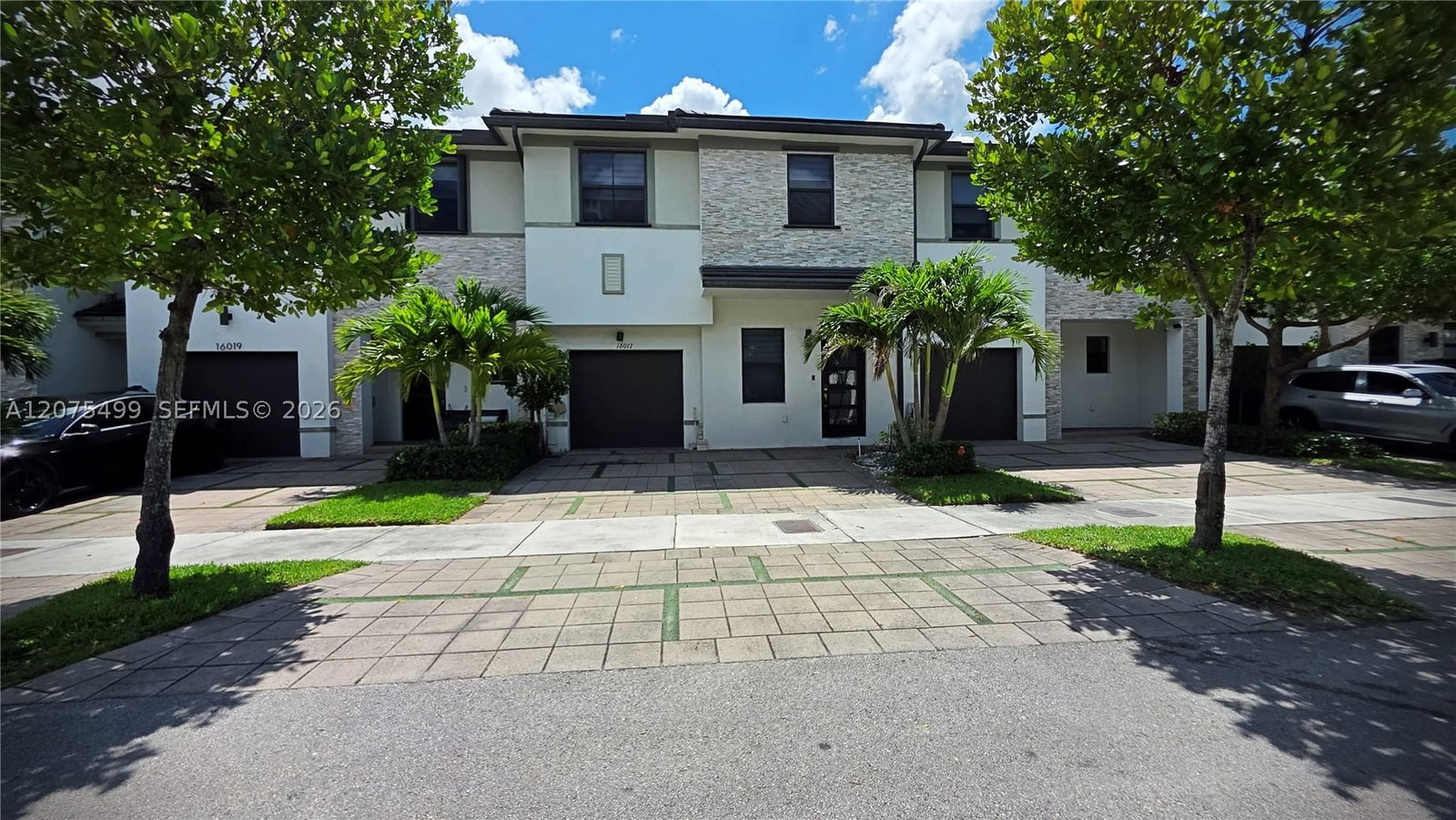 Real estate property located at 16017 91st Ct, Miami-dade, Dunnwoody Lake, Miami Lakes, FL
