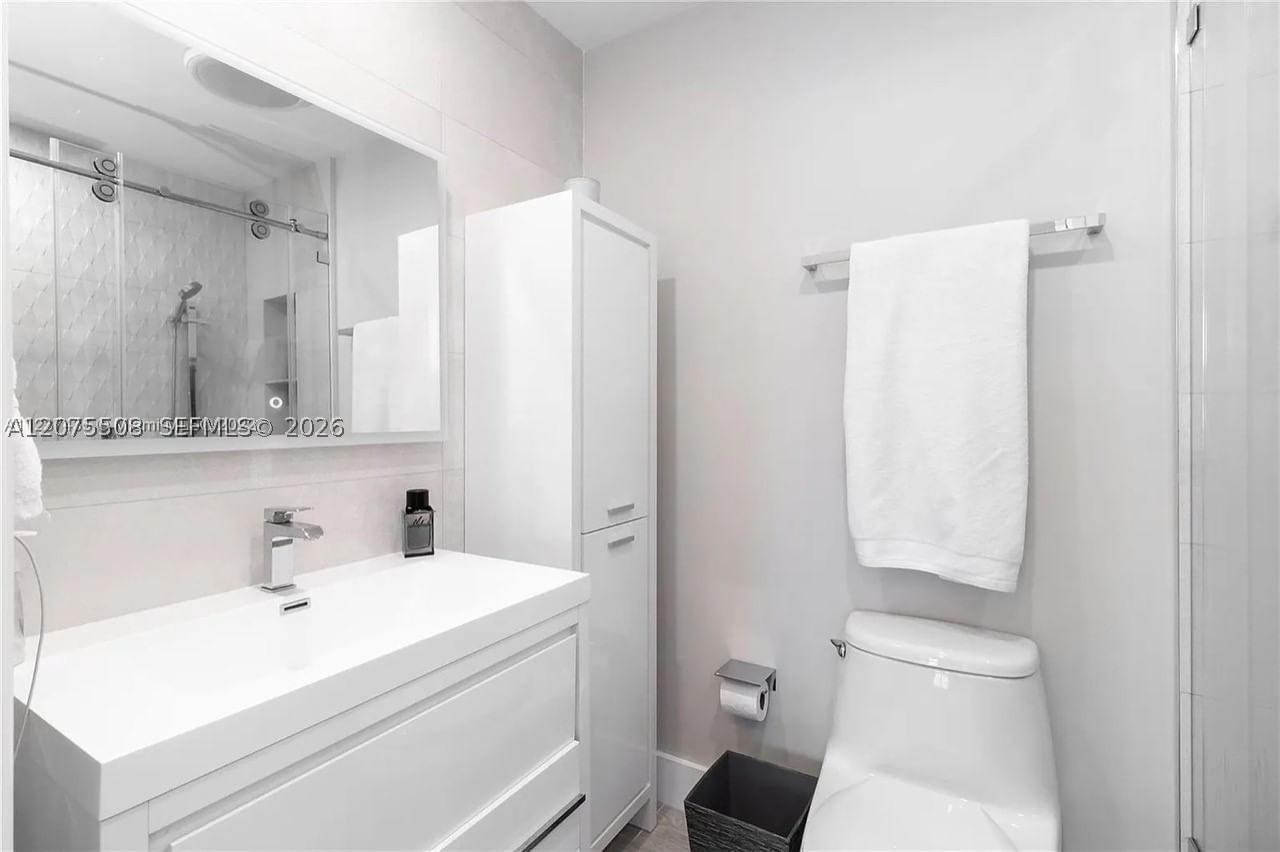 Real estate property located at 60 13th St #5210, Miami-dade, Infinity At Brickell Cond, Miami, FL