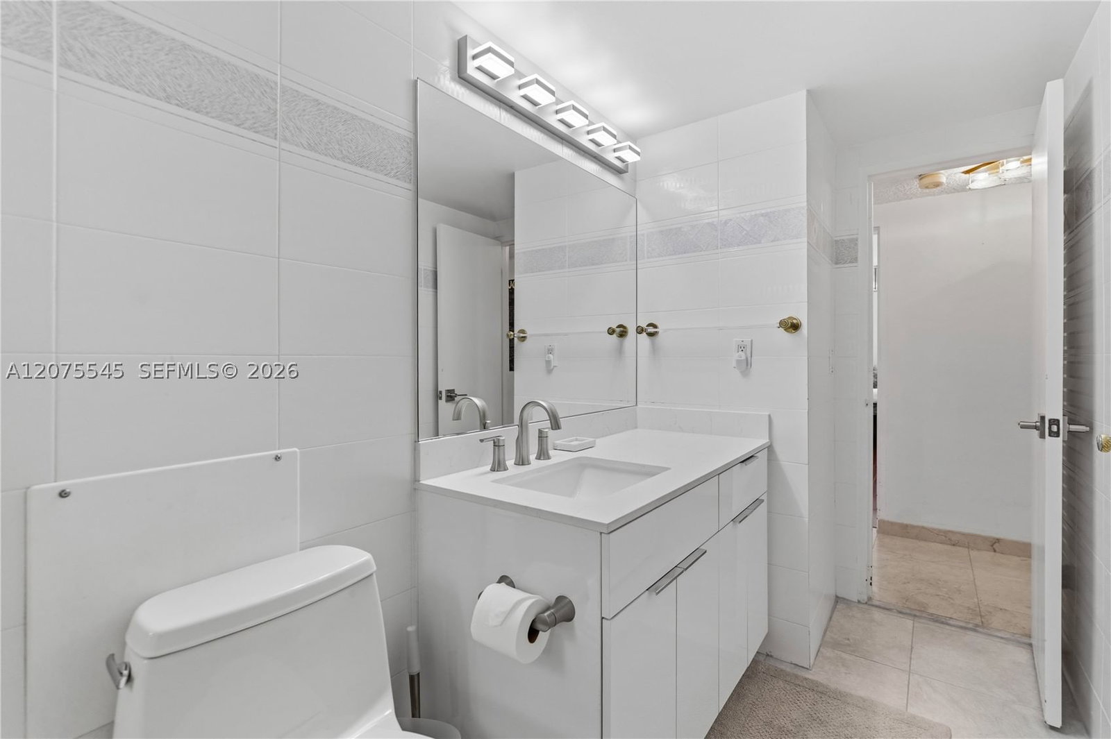 Real estate property located at 5001 Collins Ave #3B, Miami-dade, The Carriage Club South, Miami Beach, FL
