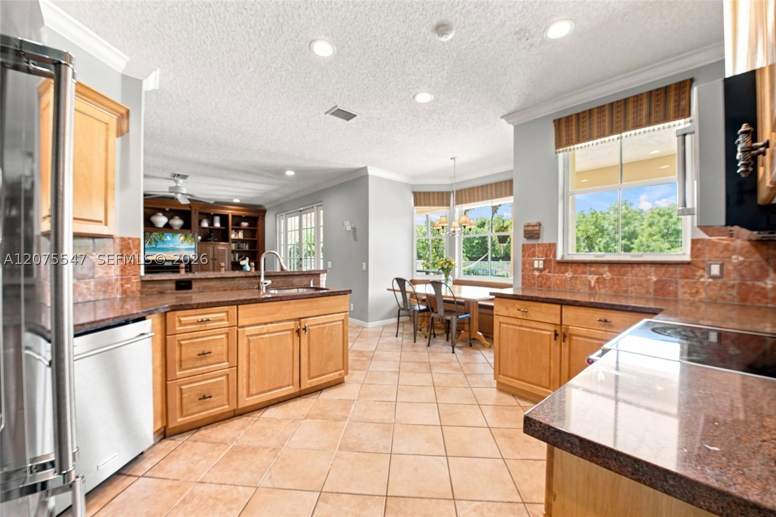 Real estate property located at 861 Crestview Cir, Broward, Highland Meadows, Weston, FL