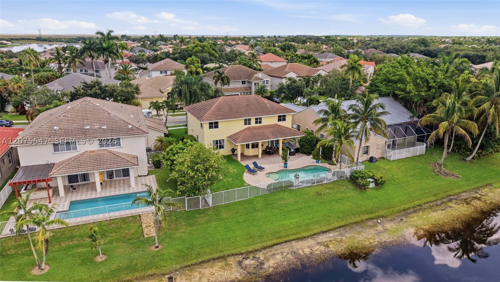 Real estate property located at 861 Crestview Cir, Broward, Highland Meadows, Weston, FL