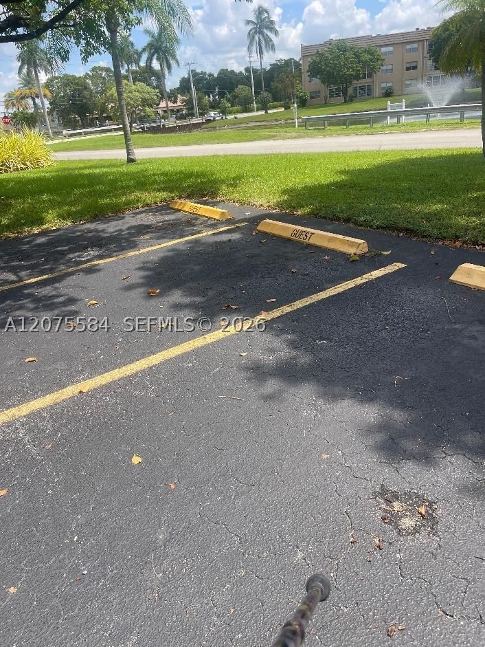 Real estate property located at 9400 Sunrise Lakes Blvd #105, Broward, Sunrise Lakes 117 Condo, Sunrise, FL