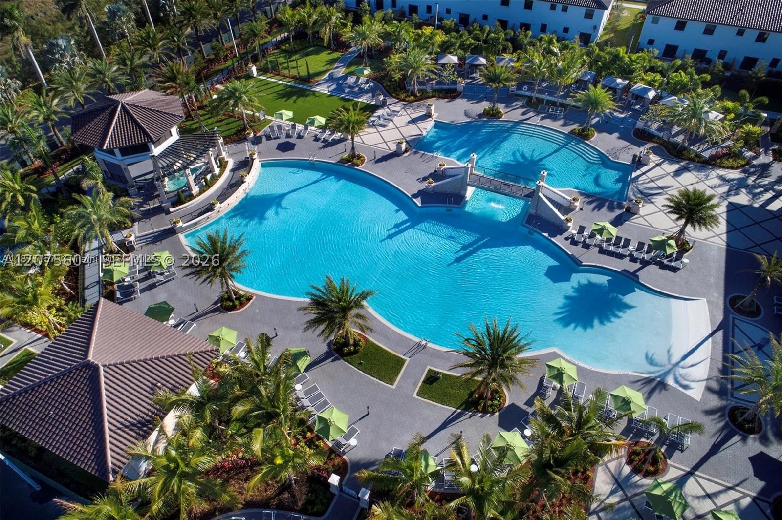 Real estate property located at 8945 98th Ave, Miami-dade, Doral Breeze, Doral, FL